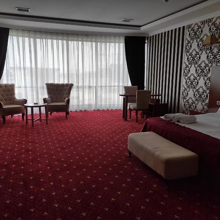 Emerald Hotel Баку Екстериор снимка