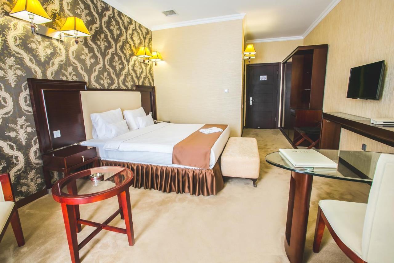 Emerald Hotel Баку Екстериор снимка