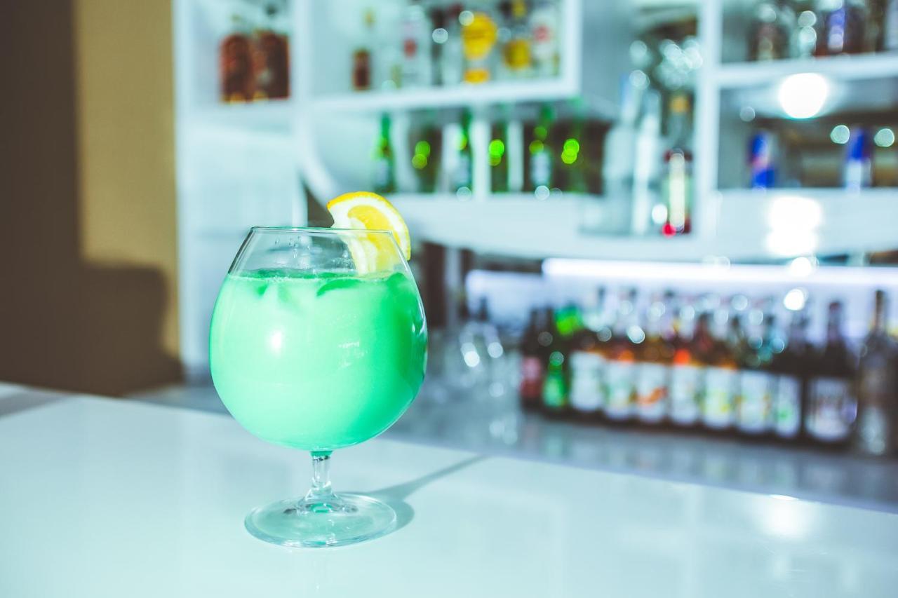 Emerald Hotel Баку Екстериор снимка