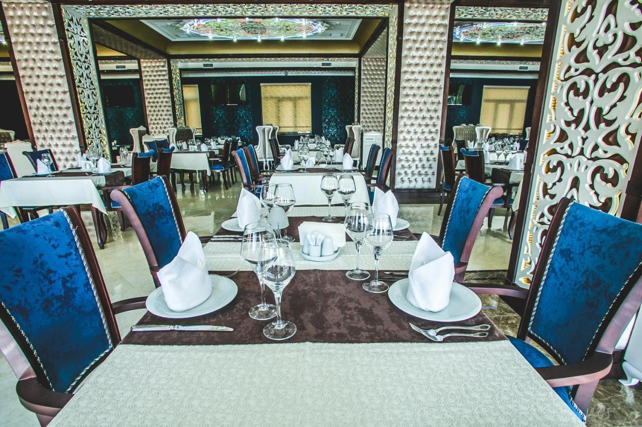 Emerald Hotel Баку Екстериор снимка
