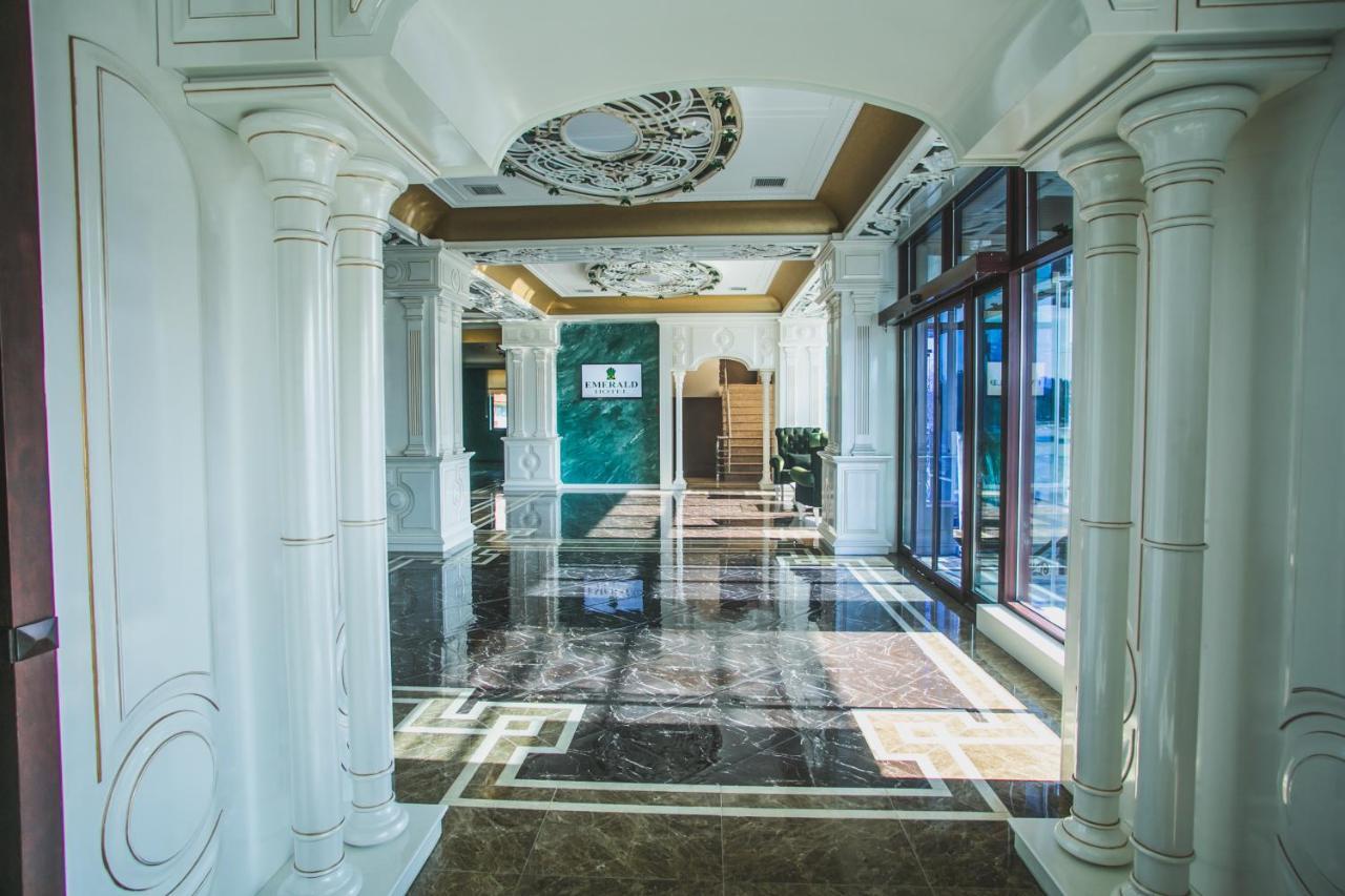 Emerald Hotel Баку Екстериор снимка